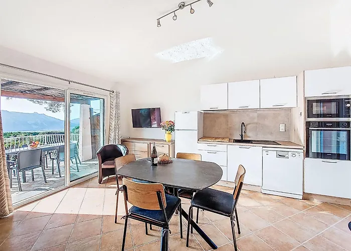 Marina Di Santa Giulia By Interhome Διαμέρισμα *